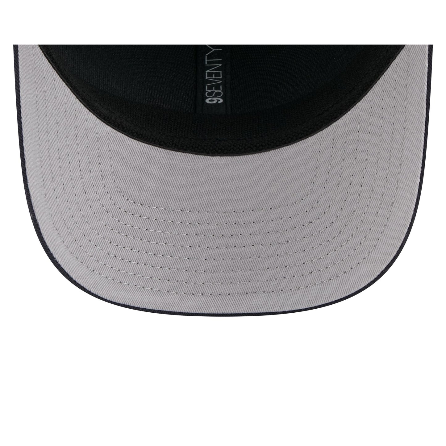 Connecticut Huskies Simple 9SEVENTY Trucker Hat