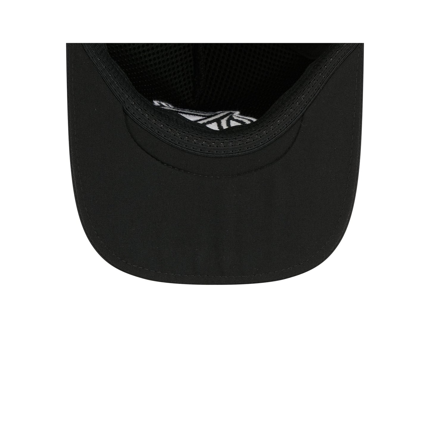 North Carolina Tar Heels Black 9FORTY APEX Snapback Hat