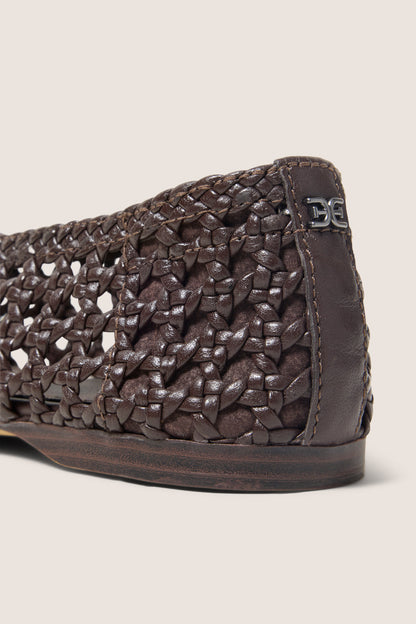 Shira Flat