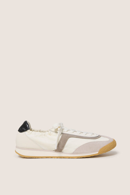 Sariya Sneaker