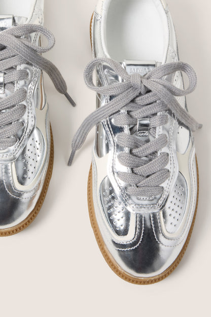 TB.490 Shimmer Sneaker