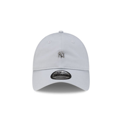 New York Yankees Metal Mini Logo 9TWENTY Adjustable Hat