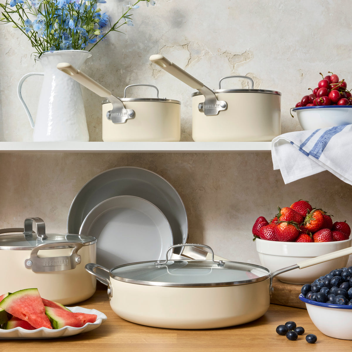 Bobby Flay by GreenPan Professional Ceramic Nonstick 2.53-Quart Saucepan with Lid | Cream