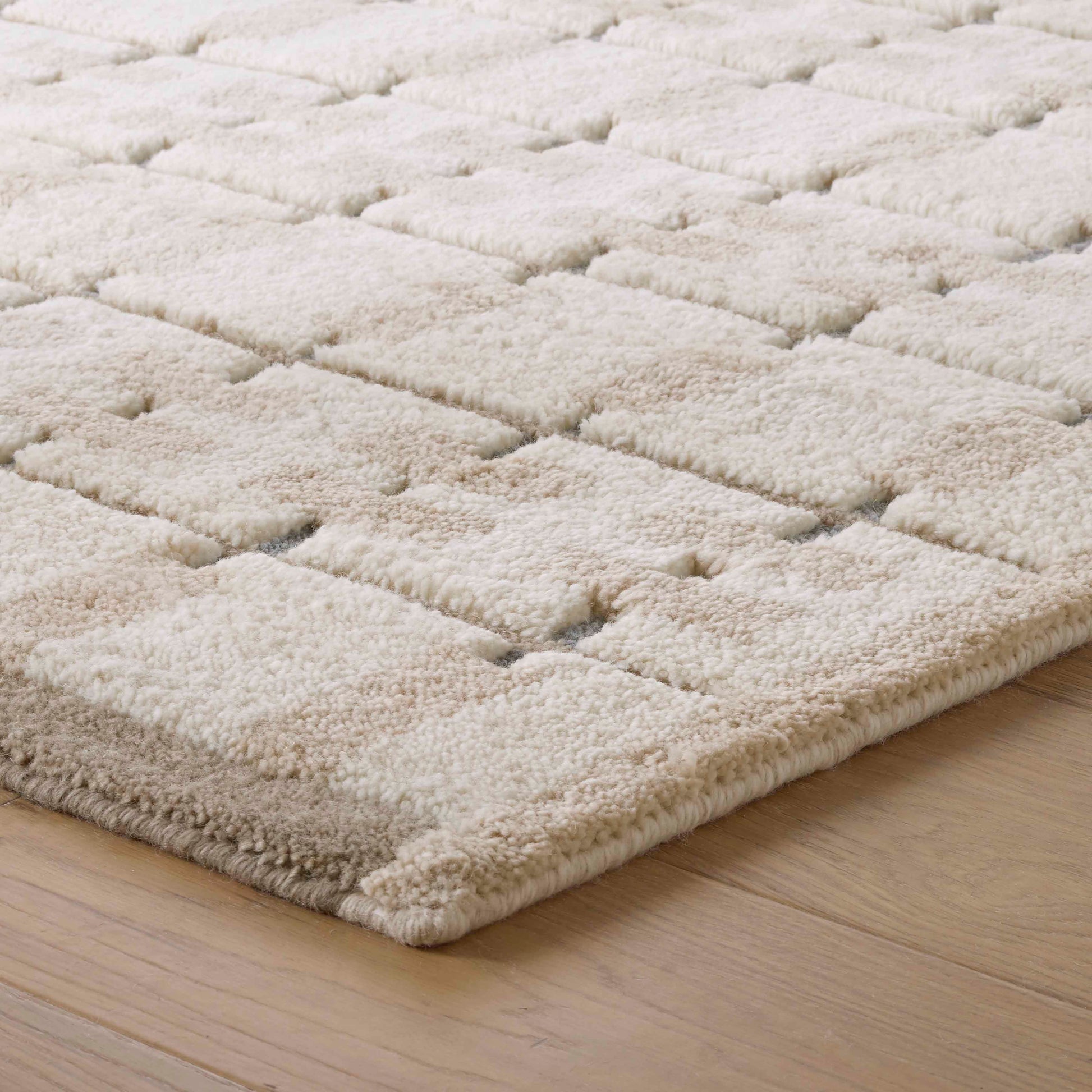 Mila Hand-Knotted Area Rug
