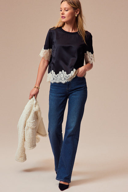 Evie High Rise Slim Bootcut Jean