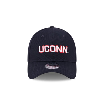 Connecticut Huskies Performance 39THIRTY Stretch Fit Hat