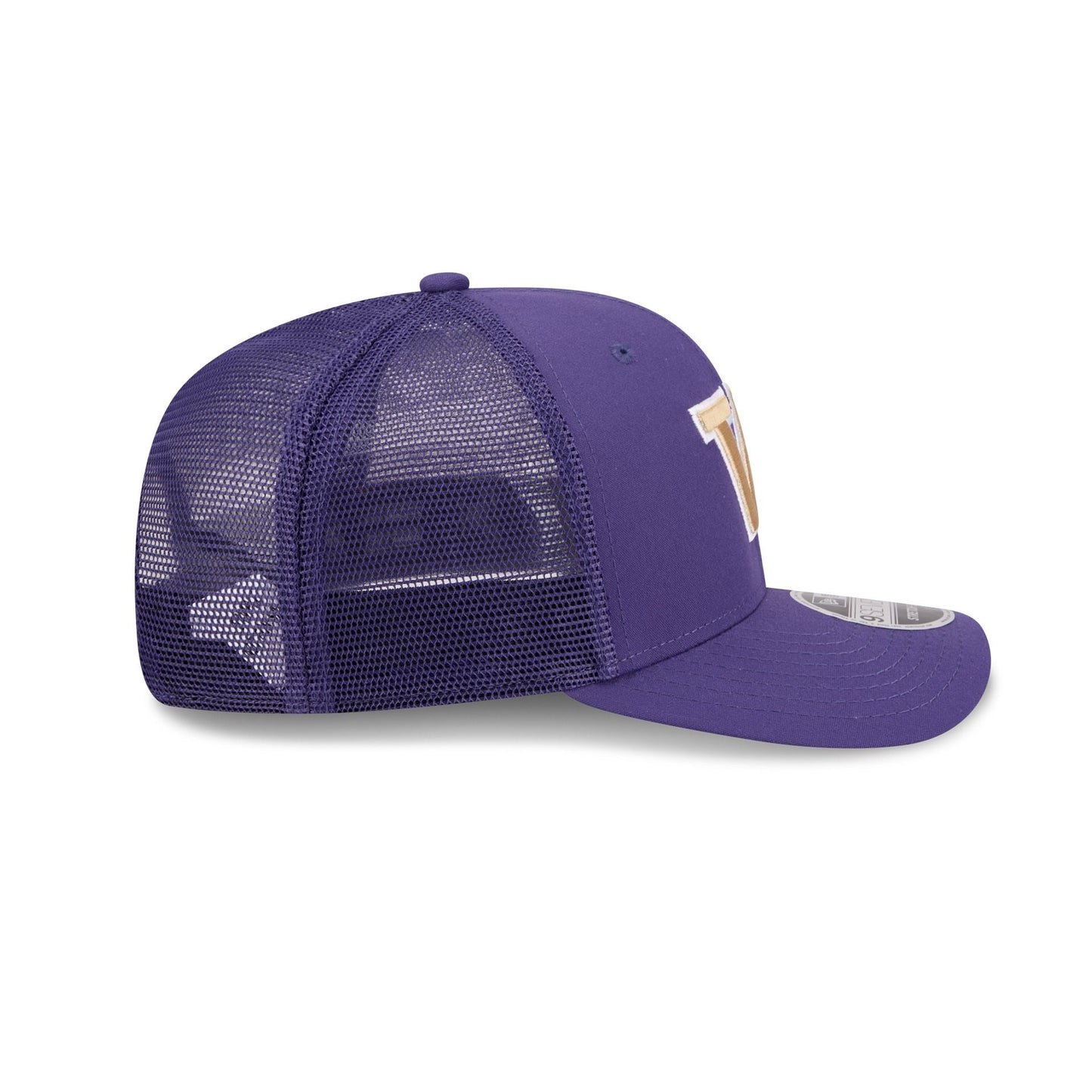 Washington Huskies Simple 9SEVENTY Trucker Hat