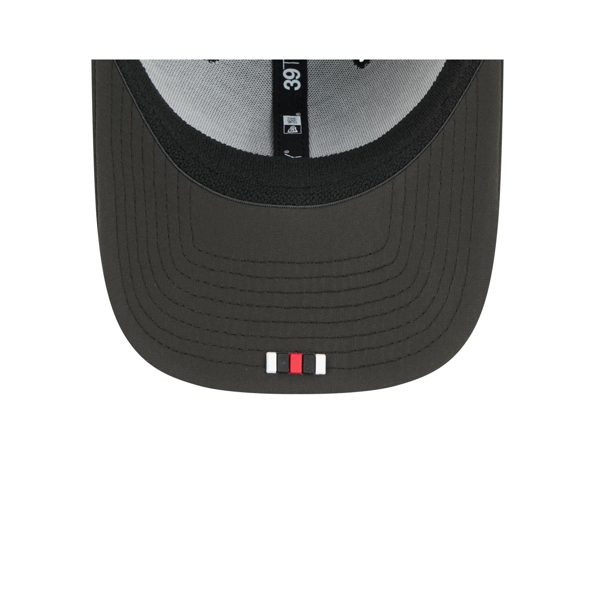 Atlanta Falcons 2025 Sideline Hot Weather 39THIRTY Stretch Fit Hat