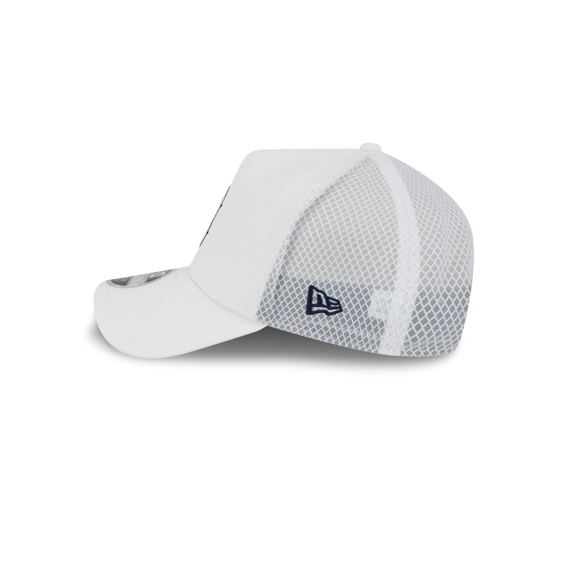 Boston Red Sox 2026 Batting Practice White 9FORTY APEX Trucker Hat