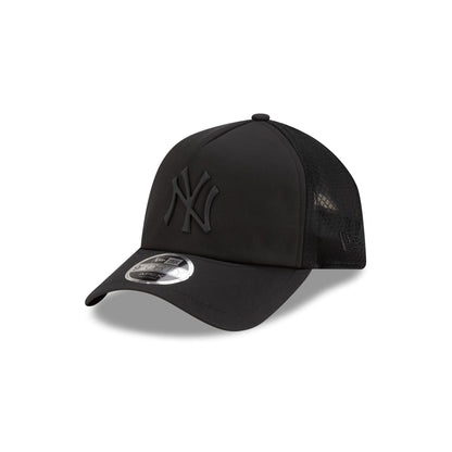 New York Yankees 2026 Batting Practice Black 9FORTY APEX Trucker Hat