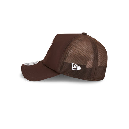 San Diego Padres 2026 Batting Practice Alt Friar 9FORTY APEX Trucker Hat