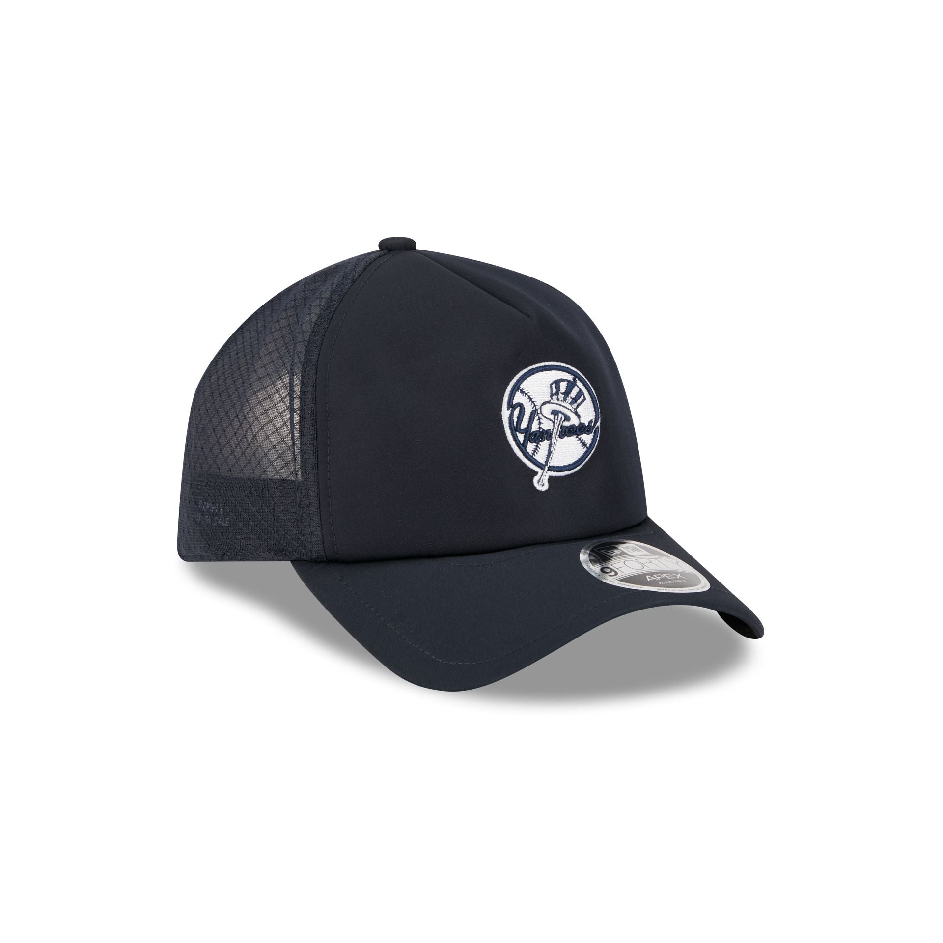 New York Yankees 2026 Batting Practice Alt Circle 9FORTY APEX Trucker Hat