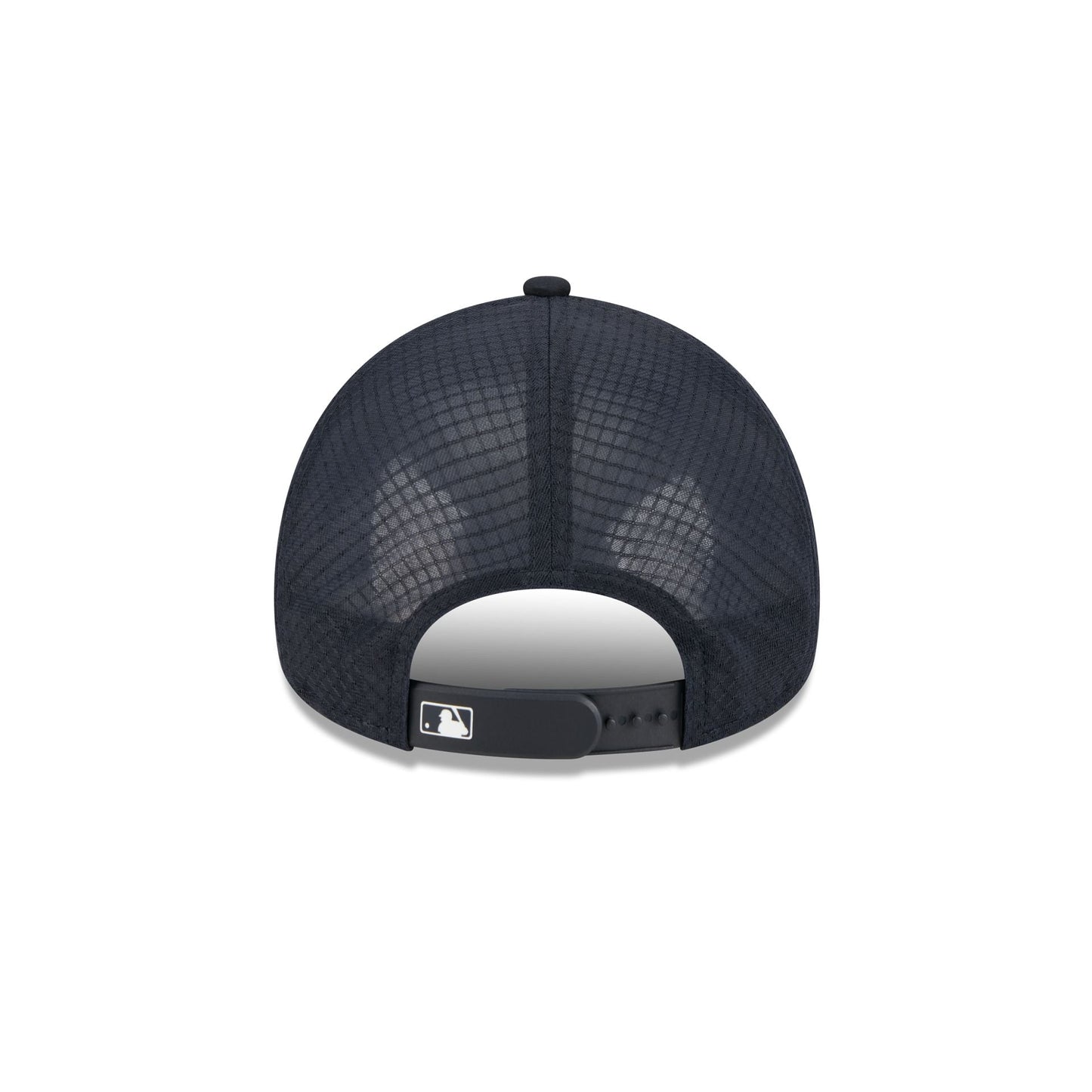 New York Yankees 2026 Batting Practice Alt Circle 9FORTY APEX Trucker Hat
