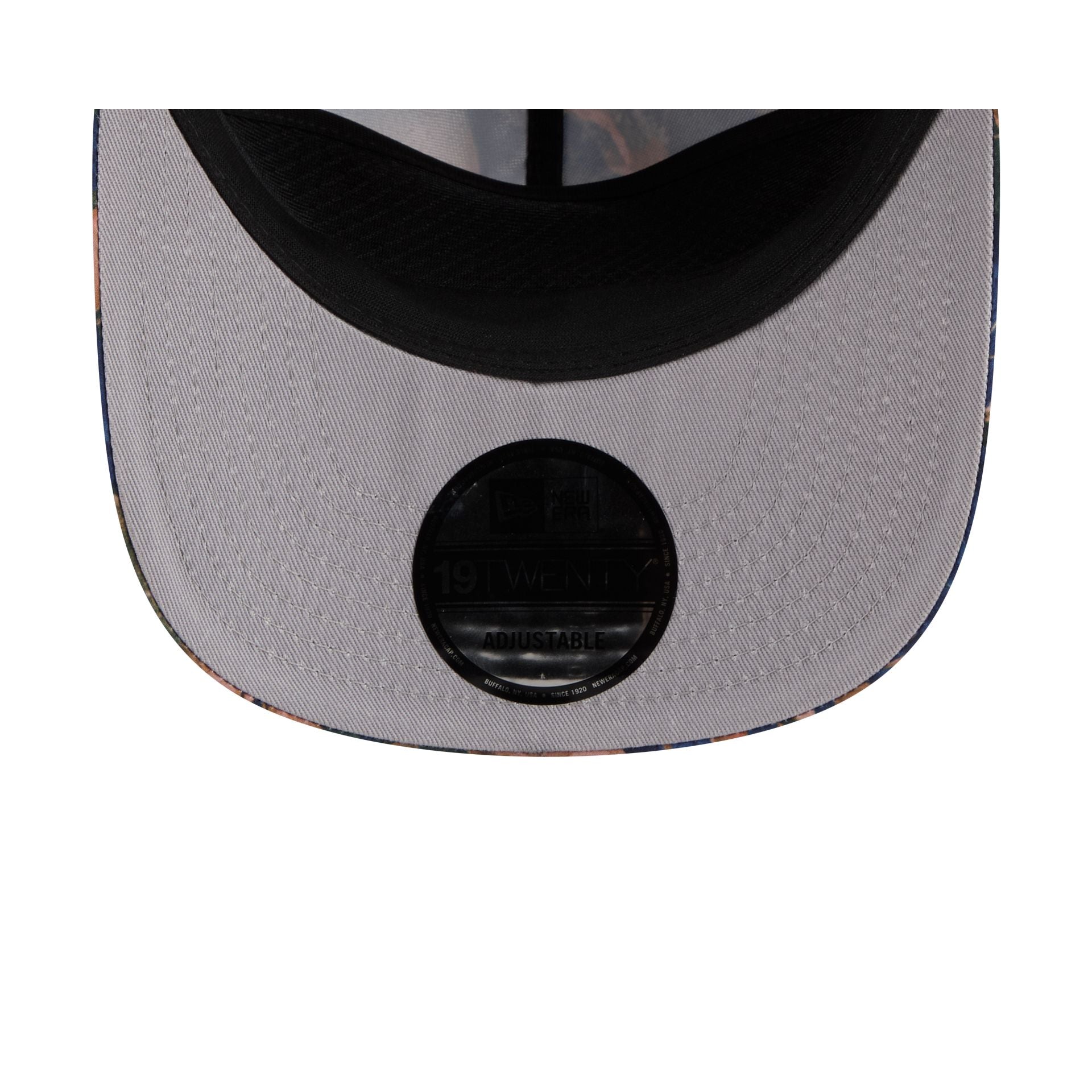 Atlanta Braves Leaves 19TWENTY Adjustable Hat