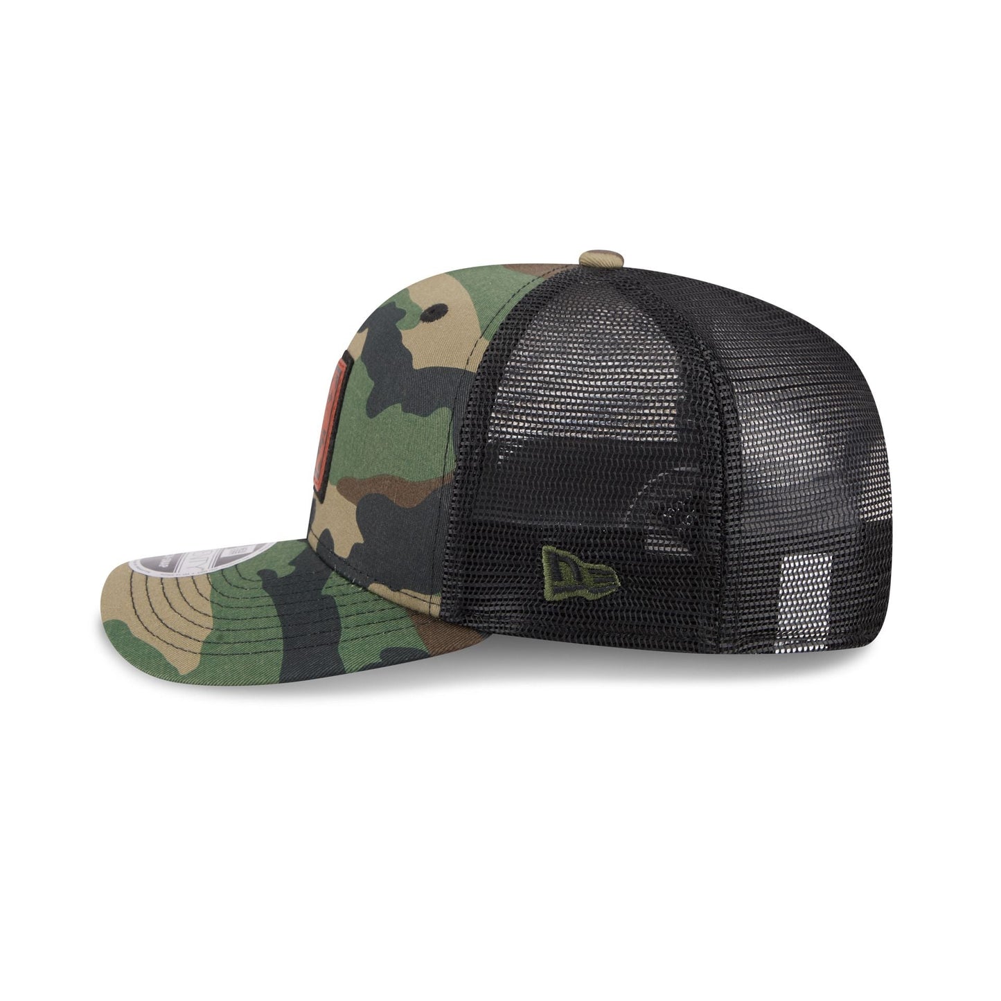 Connecticut Huskies Camo Canvas 9SEVENTY Trucker Hat