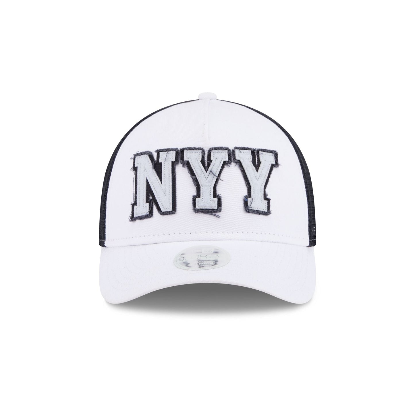 New York Yankees Optic White Felt Logo Women's 9FORTY M-Crown A-Frame Trucker Hat