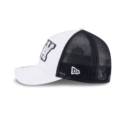 New York Yankees Optic White Felt Logo Women's 9FORTY M-Crown A-Frame Trucker Hat