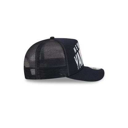 New York Yankees Logo Fade Kids 9FIFTY A-Frame Trucker Hat