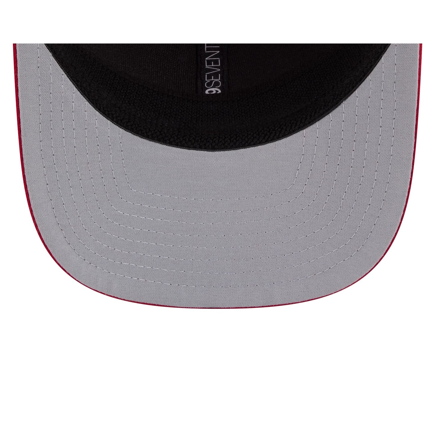 Chicago Blackhawks Simple 9SEVENTY Trucker Hat