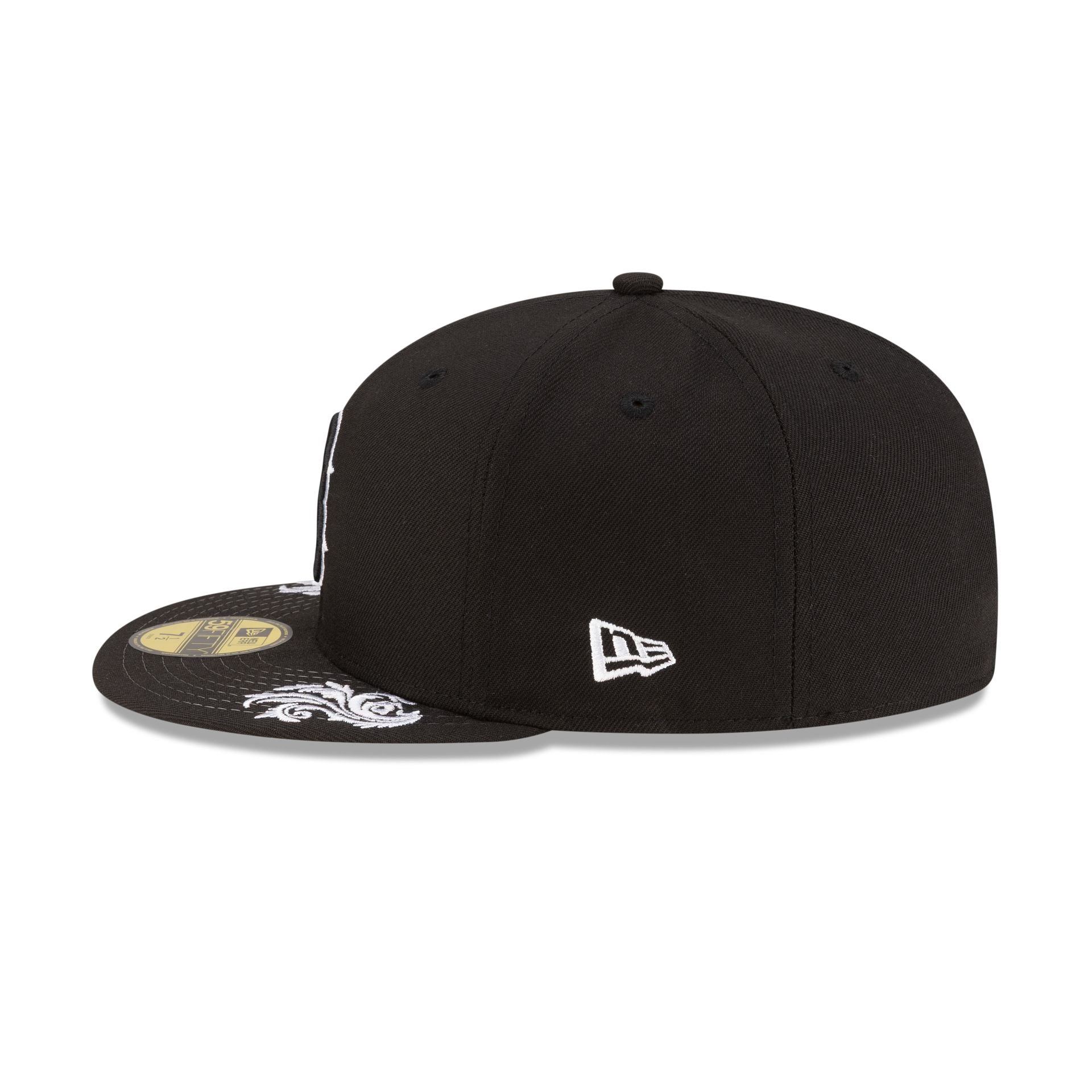 Boston Red Sox Script Black and White 59FIFTY Fitted Hat