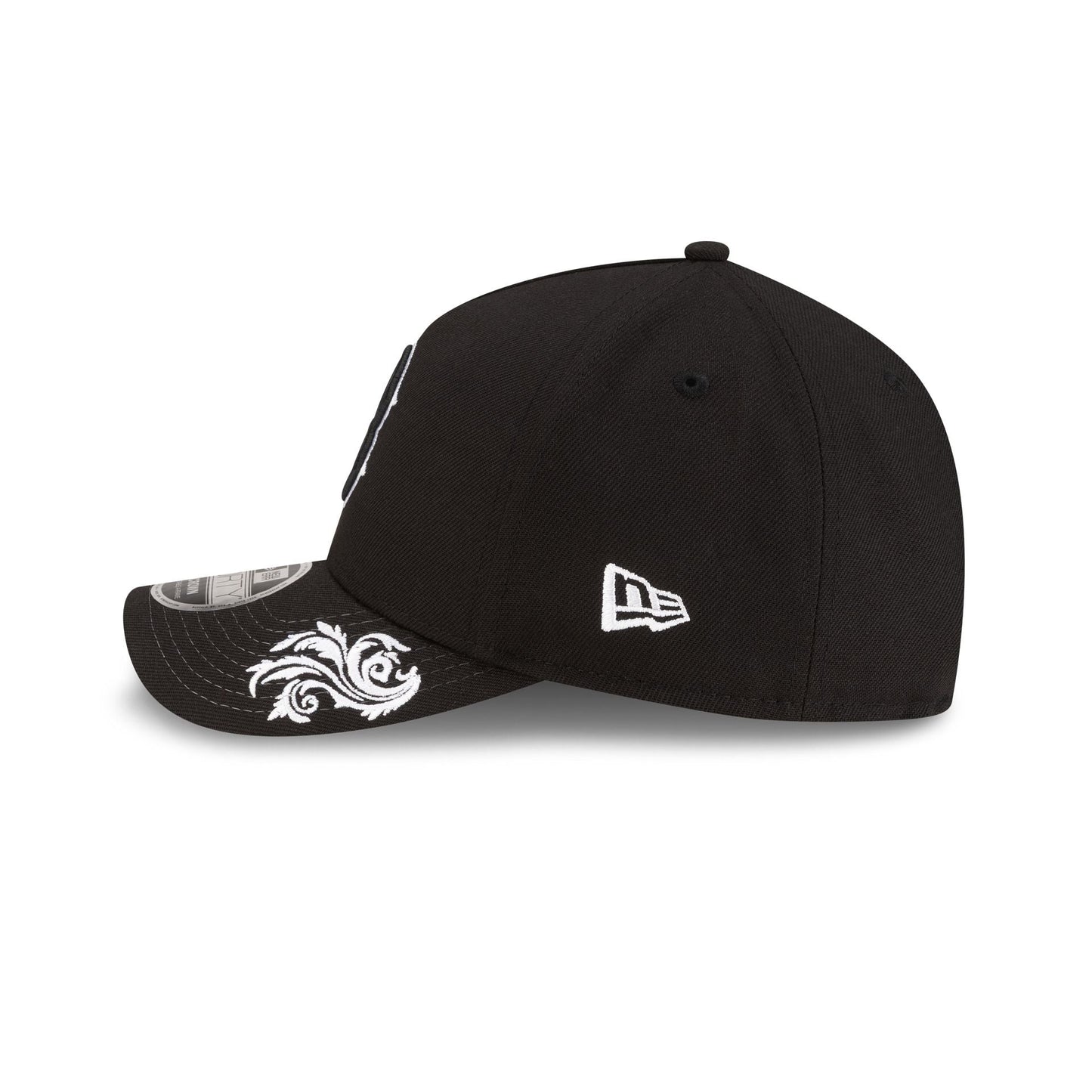 Boston Red Sox Script Black and White 9FORTY M-Crown A-Frame Snapback Hat