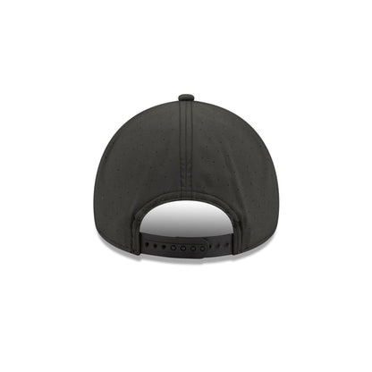 Chicago Blackhawks Performance 9FORTY APEX Snapback Hat