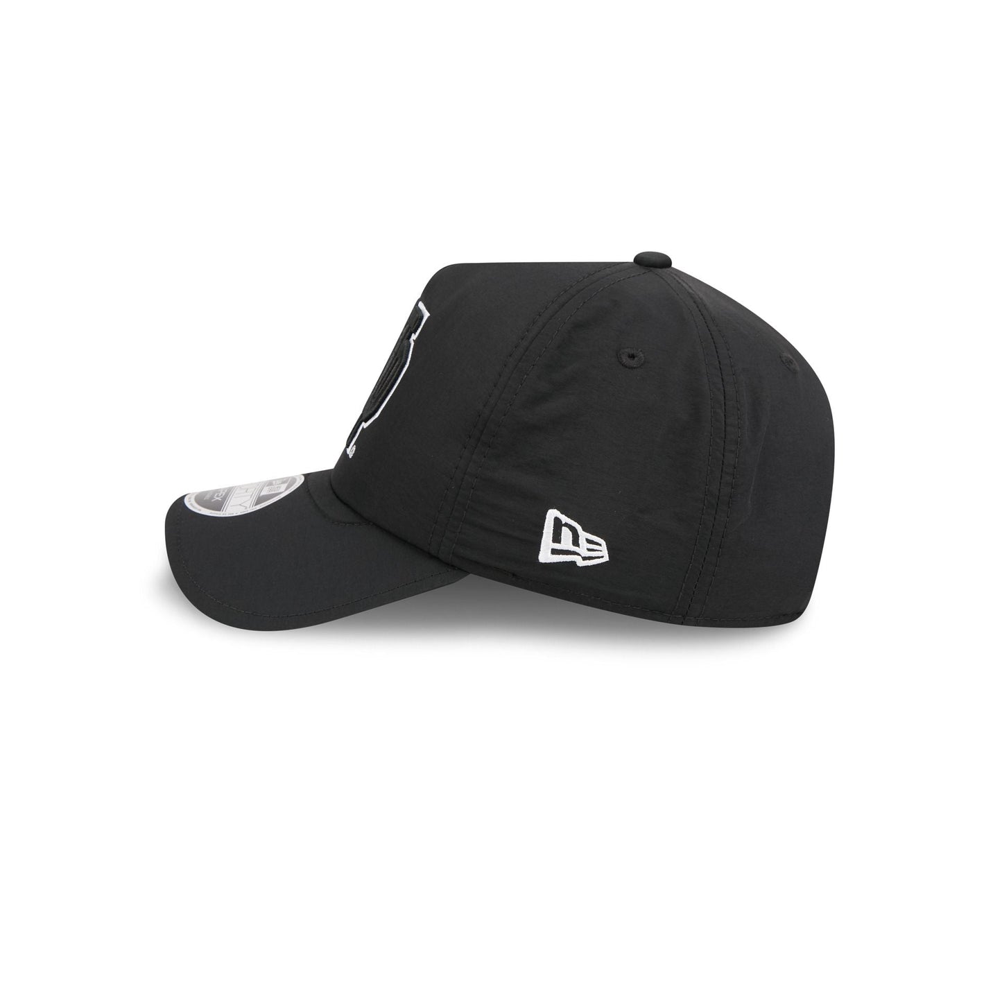 Notre Dame Fighting Irish Black 9FORTY APEX Snapback Hat
