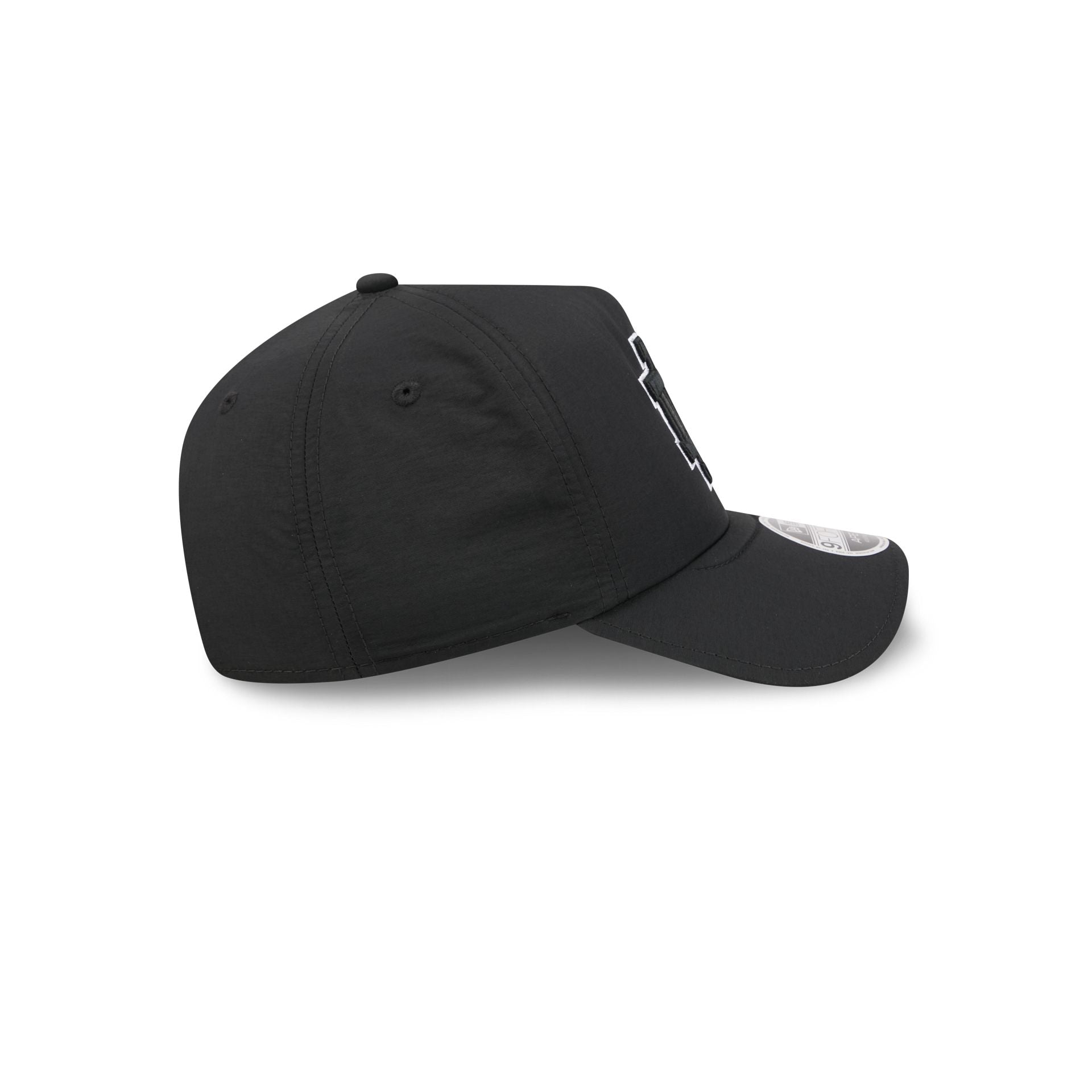 Notre Dame Fighting Irish Black 9FORTY APEX Snapback Hat