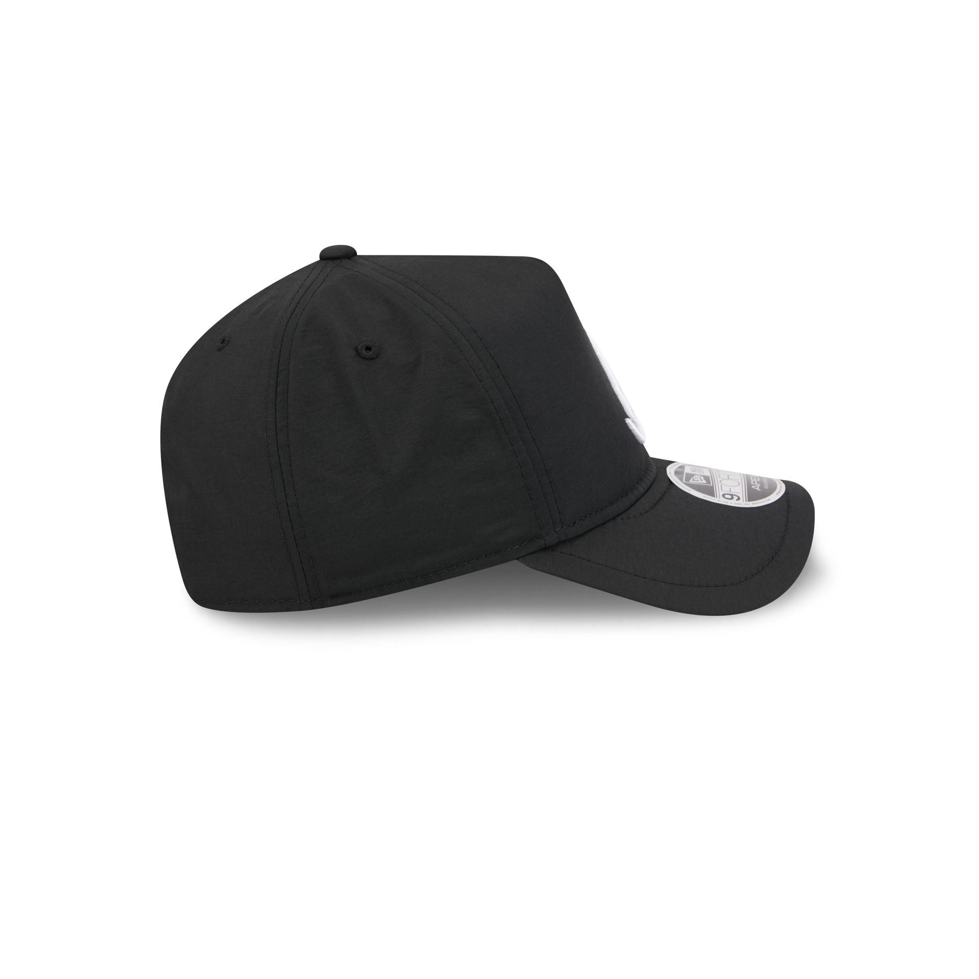 Atlanta Braves Black 9FORTY APEX Snapback Hat