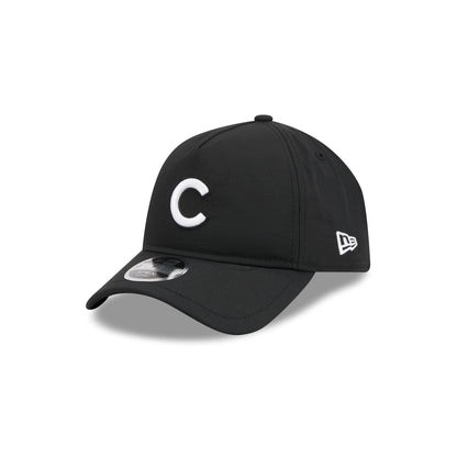Chicago Cubs Black 9FORTY APEX Snapback Hat