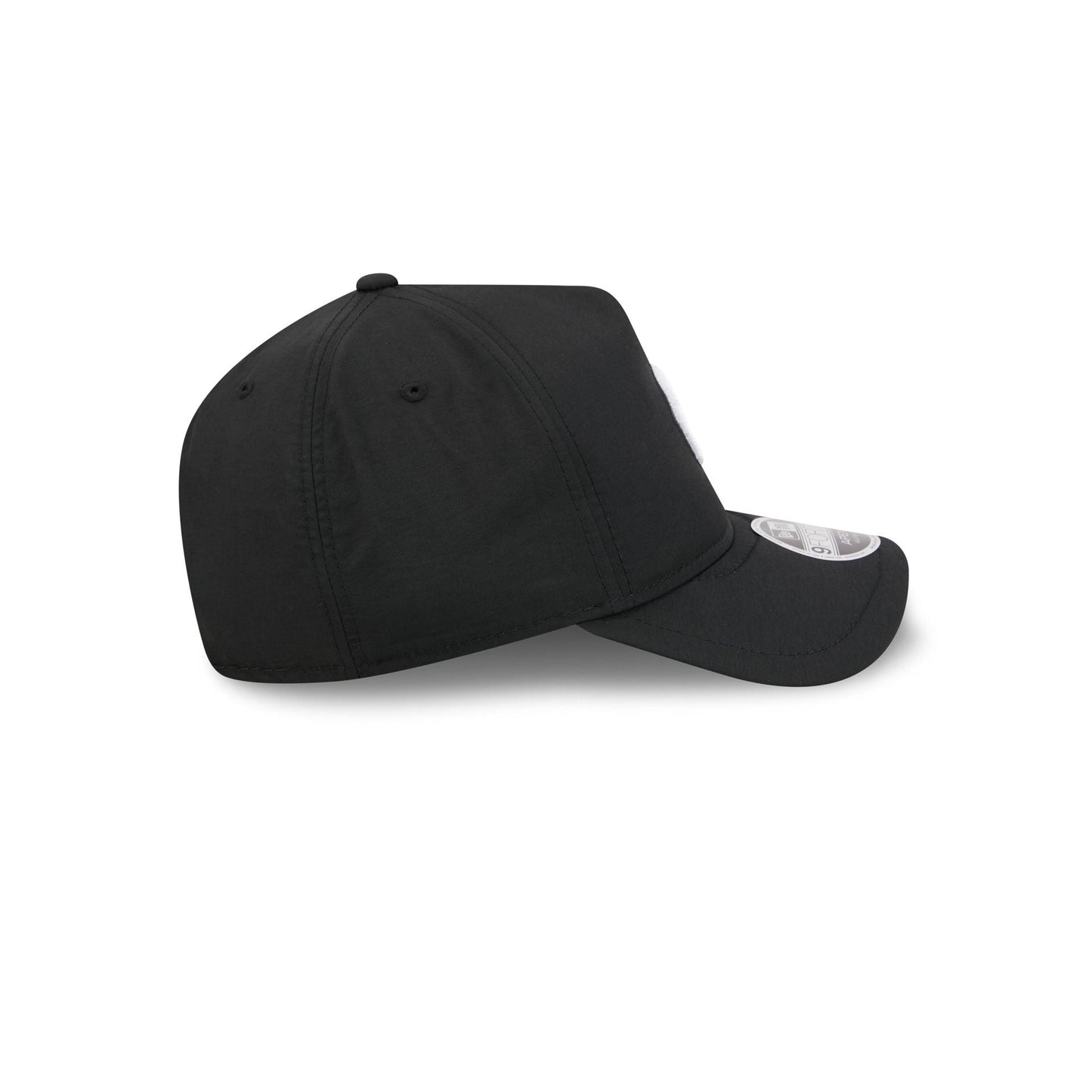 Chicago Cubs Black 9FORTY APEX Snapback Hat