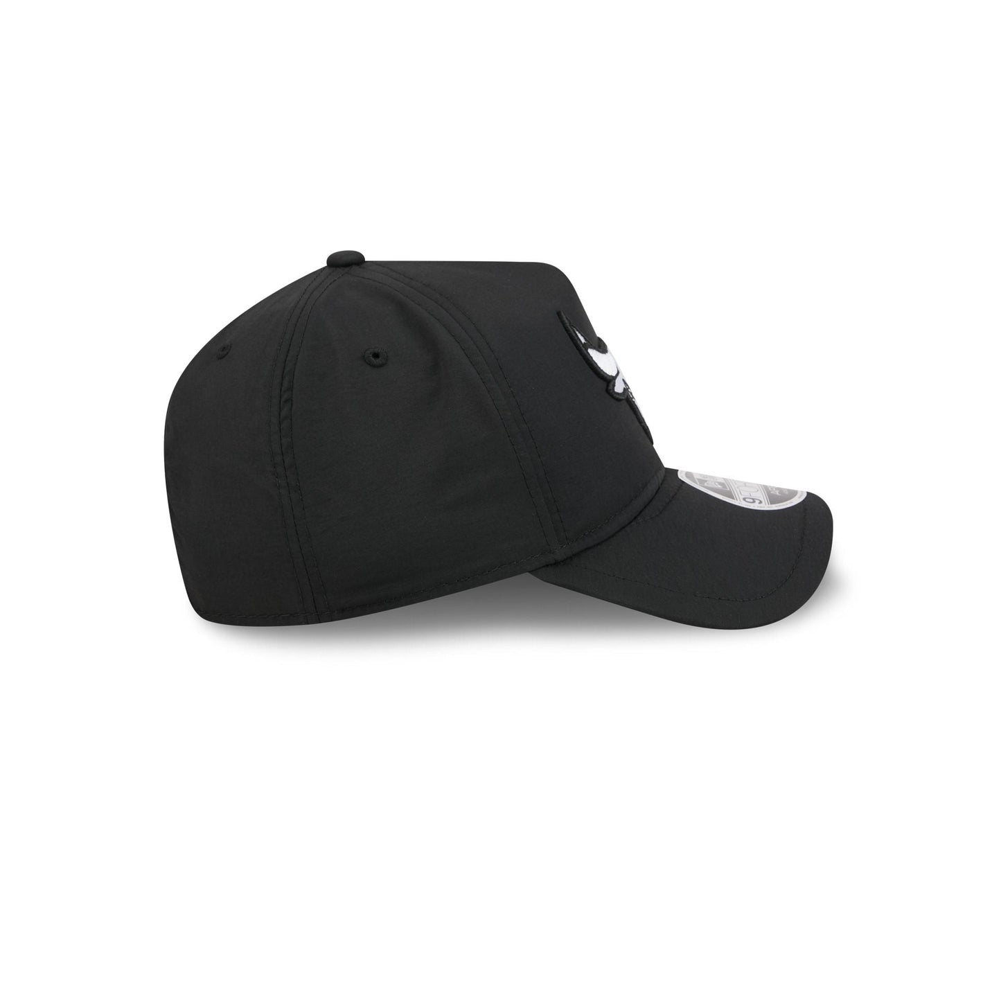 Chicago Bulls Black 9FORTY APEX Snapback Hat