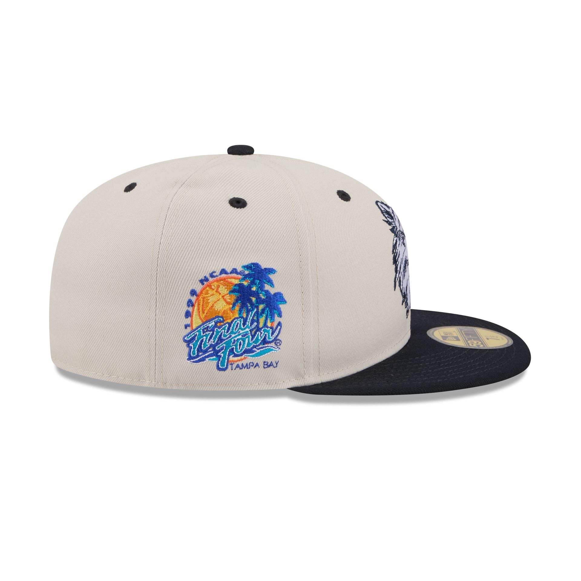 Connecticut Huskies Collegiate Two-Tone Chrome 59FIFTY Fitted Hat