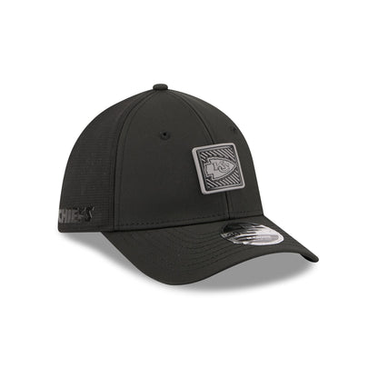 Kansas City Chiefs 2026 Training Black 39THIRTY M-Crown Stretch-Fit Hat