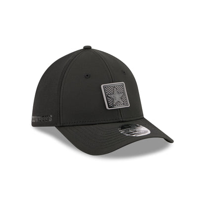 Dallas Cowboys 2026 Training Black 39THIRTY M-Crown Stretch-Fit Hat