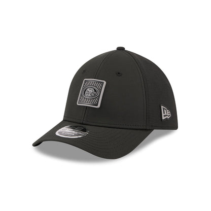 San Francisco 49ers 2026 Training Black 39THIRTY M-Crown Stretch-Fit Hat
