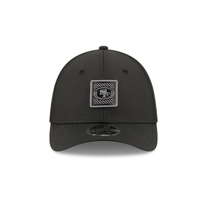 San Francisco 49ers 2026 Training Black 39THIRTY M-Crown Stretch-Fit Hat