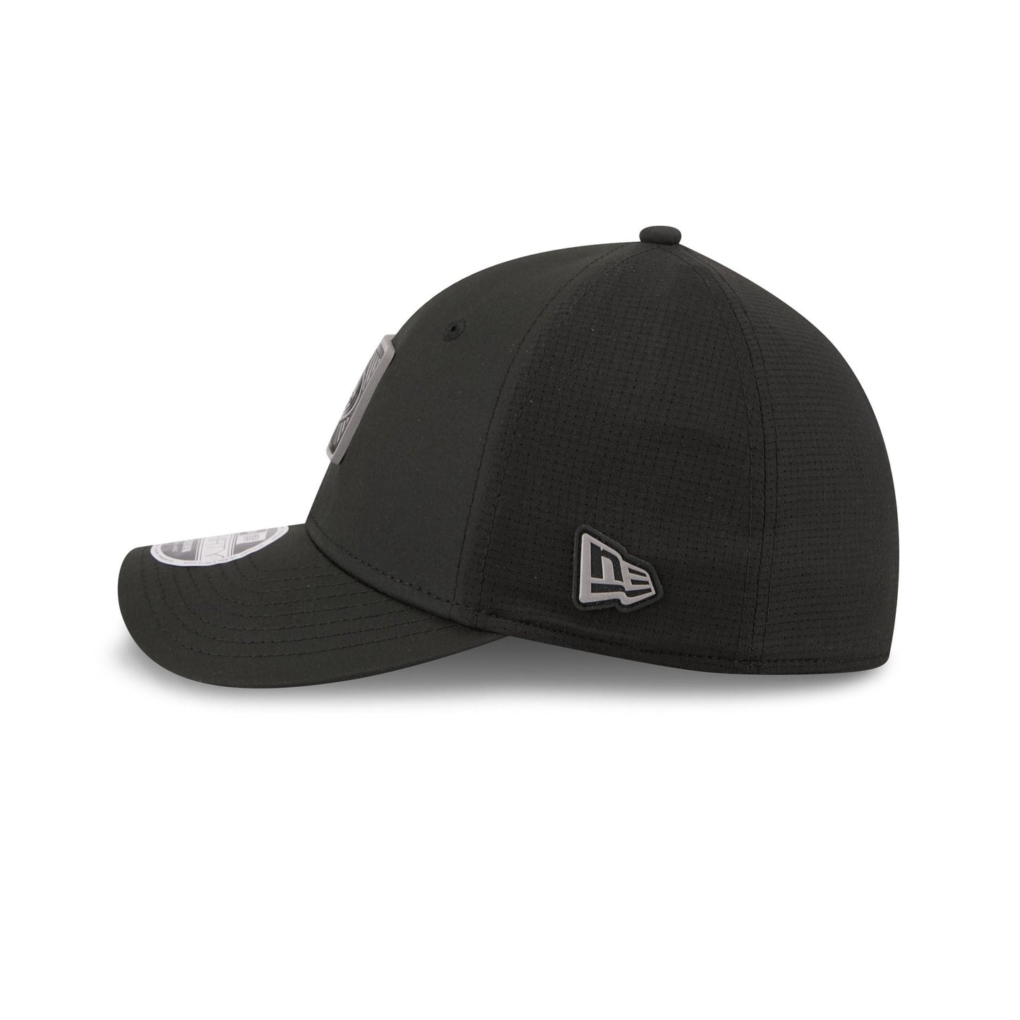 San Francisco 49ers 2026 Training Black 39THIRTY M-Crown Stretch-Fit Hat