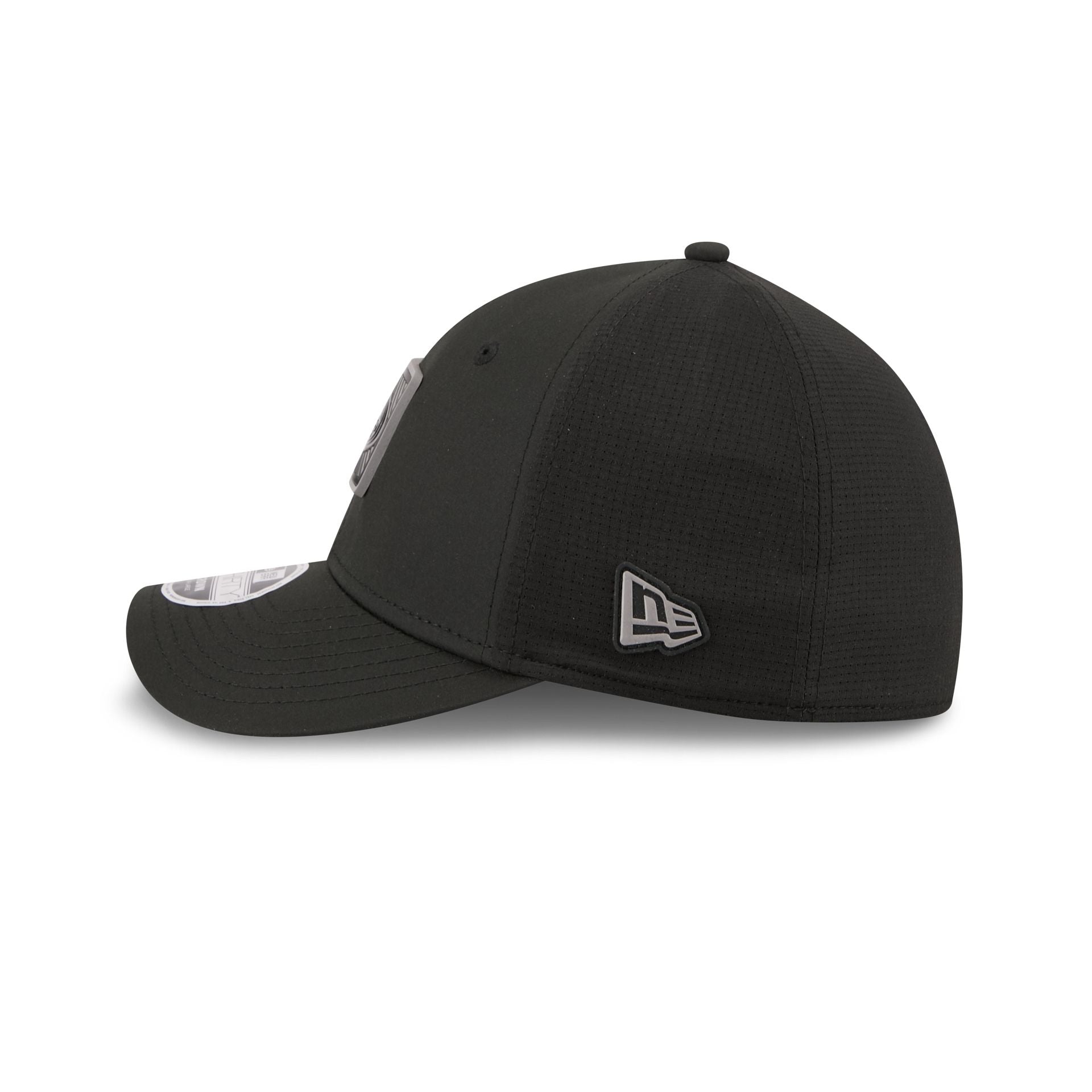 San Francisco 49ers 2026 Training Black 39THIRTY M-Crown Stretch-Fit Hat