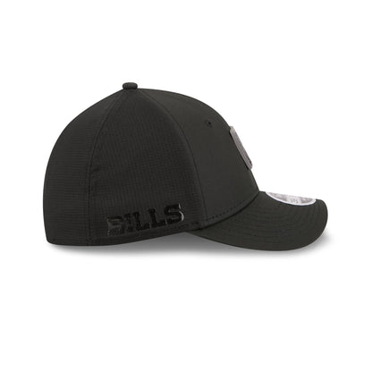 Buffalo Bills 2026 Training Black 39THIRTY M-Crown Stretch-Fit Hat