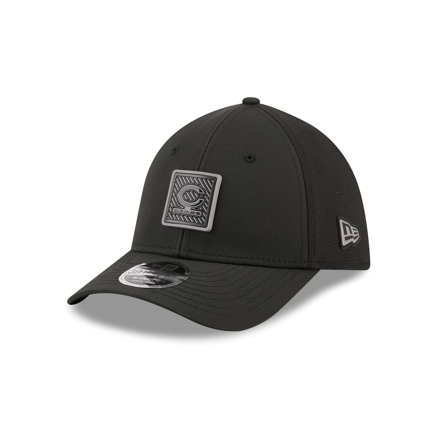Chicago Bears 2026 Training Black 39THIRTY M-Crown Stretch-Fit Hat