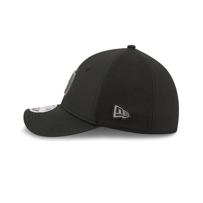 Chicago Bears 2026 Training Black 39THIRTY M-Crown Stretch-Fit Hat