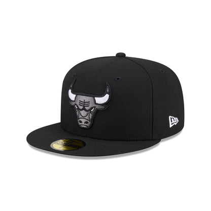 Chicago Bulls Black and White Basic 59FIFTY Fitted Hat