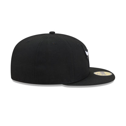 Chicago Bulls Black and White Basic 59FIFTY Fitted Hat