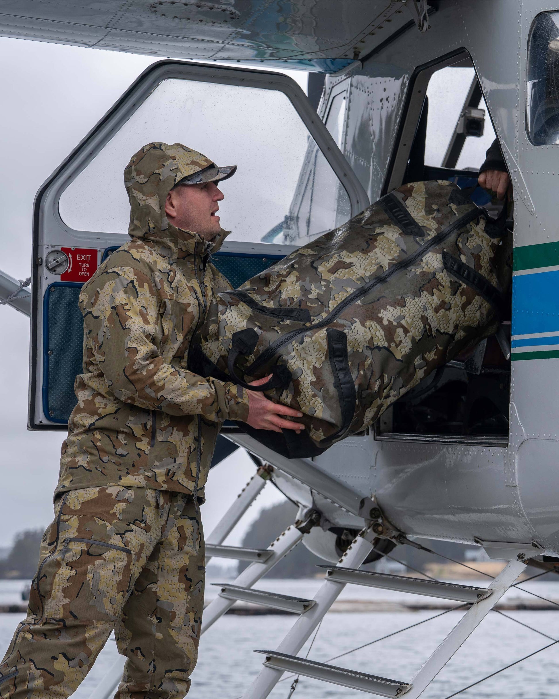 Kodiak 6600 Submersible Duffel | Stone