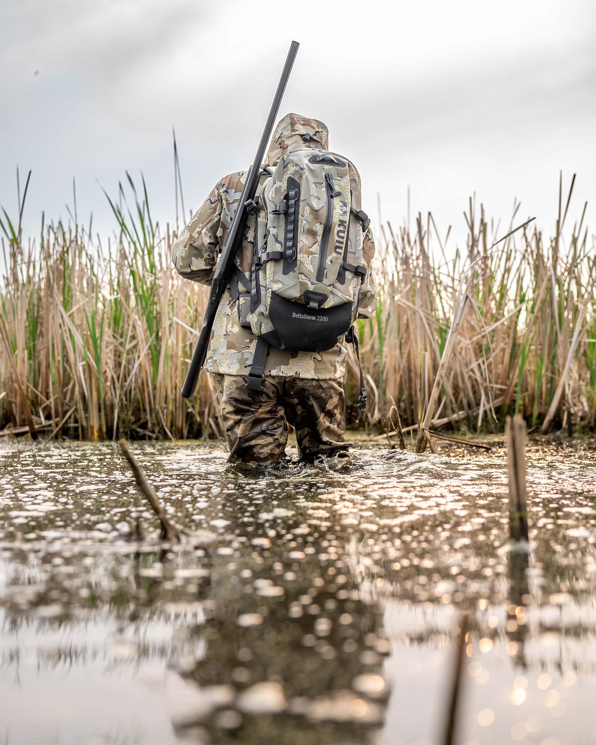 DeltaStorm 2200 Submersible Backpack | Coyote Brown