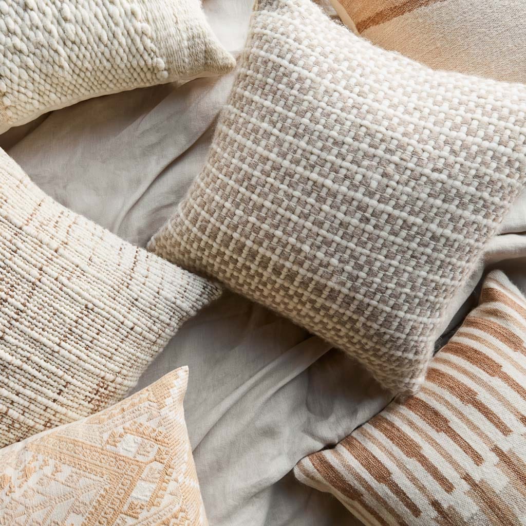Aventura Pillow