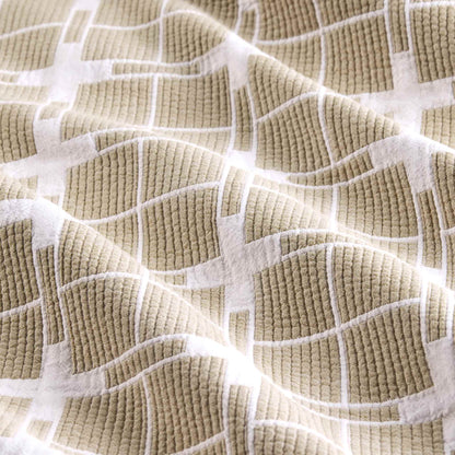 HCB: Ribbed Matelasse Quilt