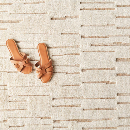 Bina Hand-Knotted Area Rug - 6' x 9'