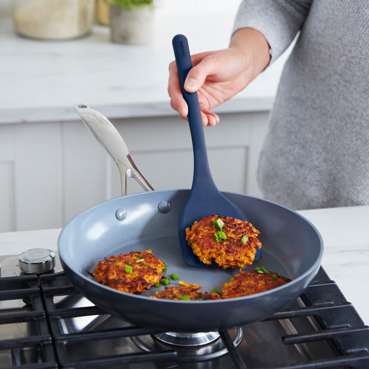 Platinum Silicone Solid Turner | Navy
